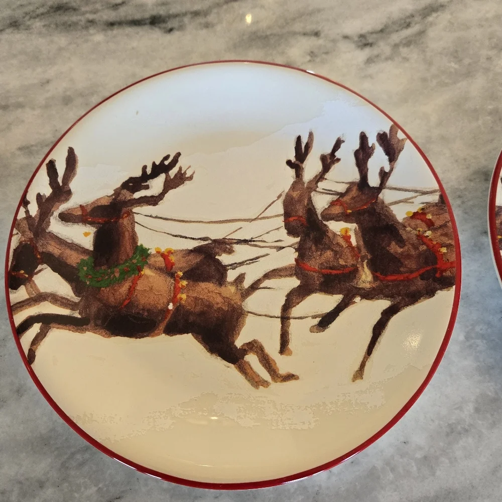 Williams Sonoma Santa and Reindeer Plates Set Of 4